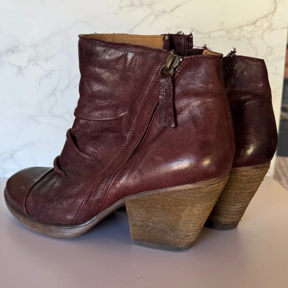 Sofft Maroon Ankle Booties - Picture 2 of 7
